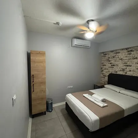 Silvercity Hotel&suits *