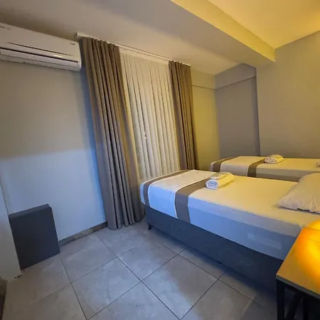 Hotel Silvercity Hotel&suits *